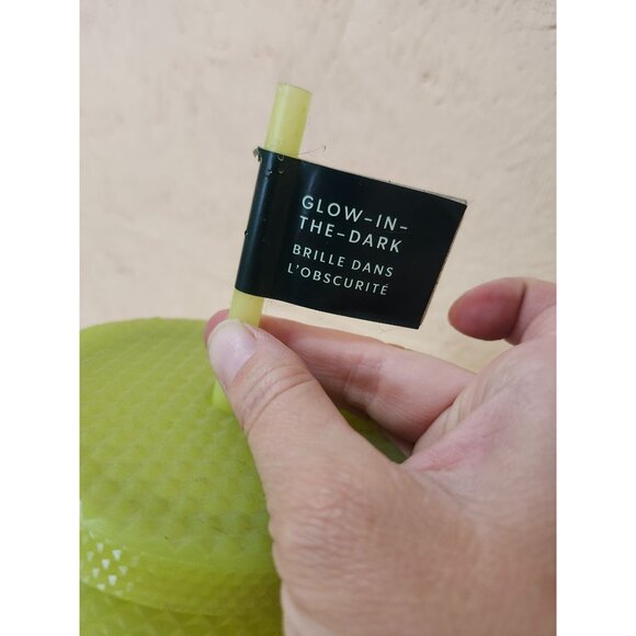 Starbucks 2022 Halloween Studded Glow Tumbler Lemongrass (Green) 16 oz. Grande - Picture 12 of 13